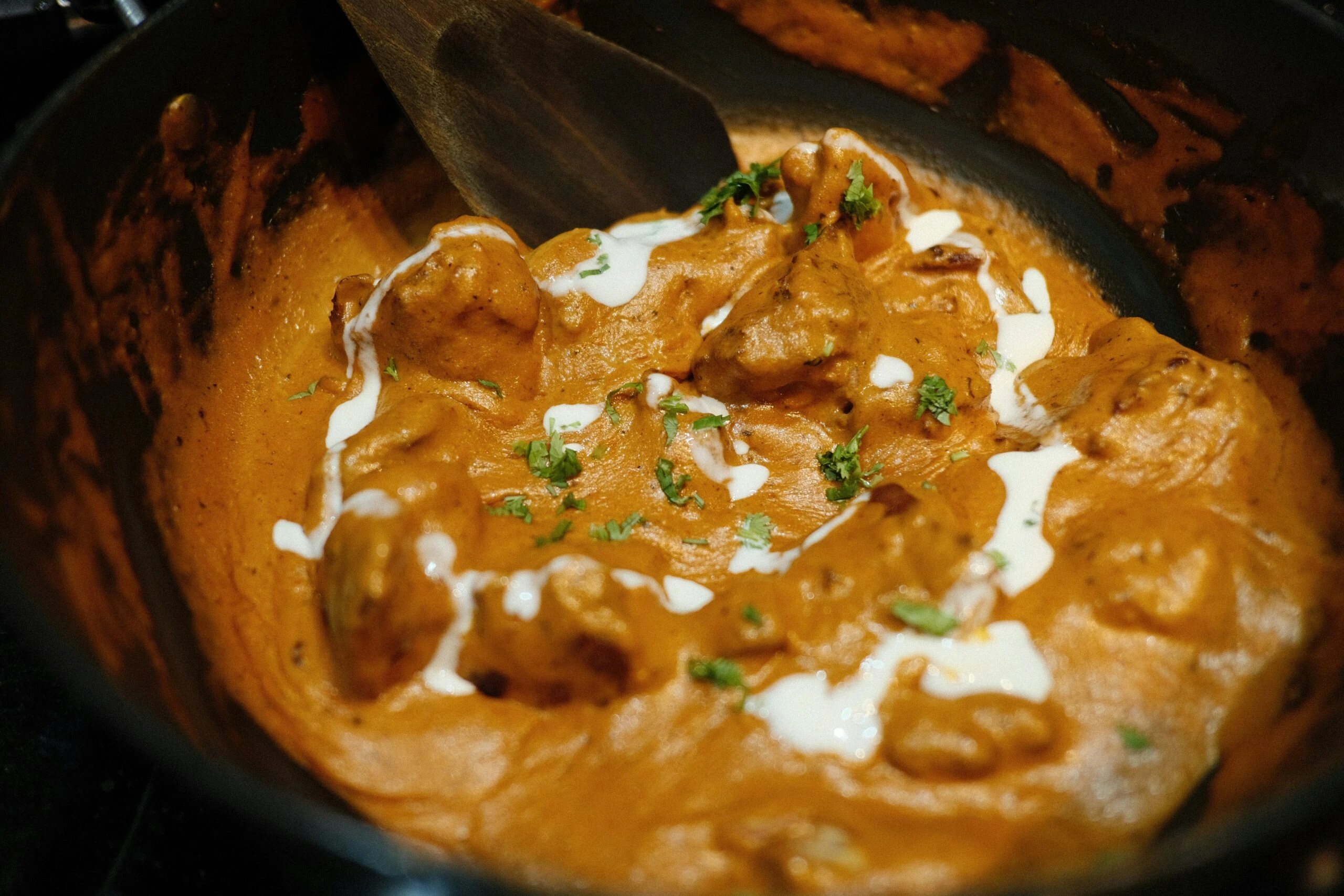 Kurczak Tikka Masala: kulinarny majstersztyk z wykorzystaniem aromatycznych przypraw Przepis